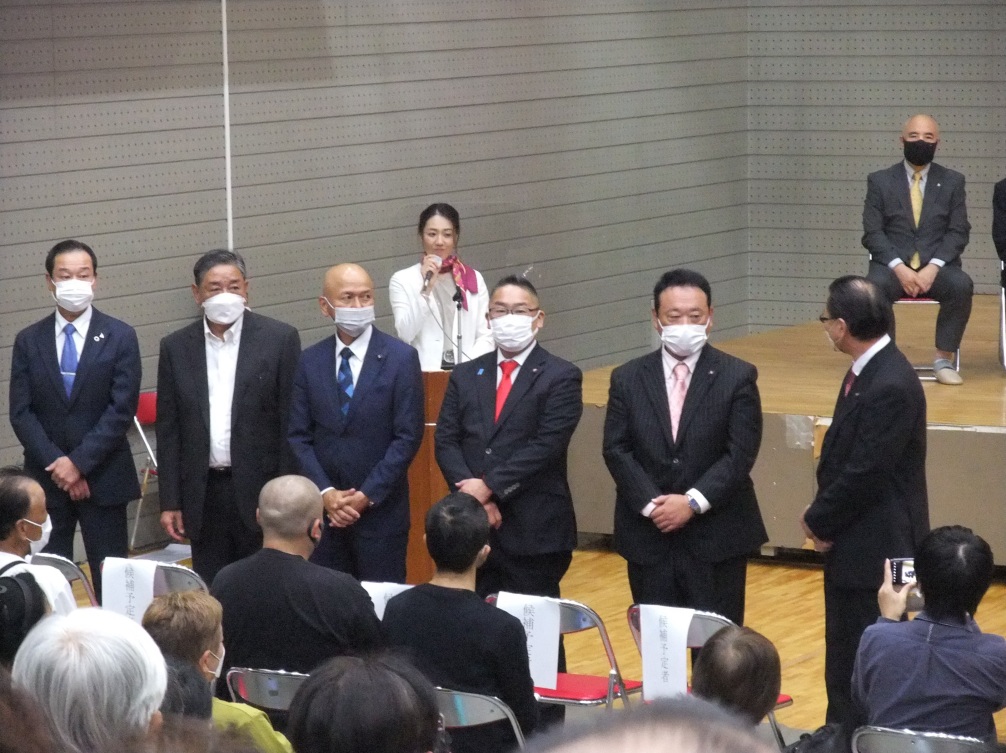 写真右から大山崎町議会議員 北村吉史 ( 北村よしふみ )先生・ 西田光宏 ( 西田てるひろ )先生・ 山中一成 ( 山中イッセイ )先生・ 島一嘉 ( 島かずよし )先生。公明党 小畑孝信( 小畑たかのぶ ) 先生。徳本修司 ( 徳本しゅうじ )先生。。長岡京市の、元 同志社高校写真部部長 増田真知宇 ( ますだまちう )先生ご撮影 写真右から大山崎町議会議員 北村吉史 ( 北村よしふみ )先生・ 西田光宏 ( 西田てるひろ )先生・ 山中一成 ( 山中イッセイ )先生・ 島一嘉 ( 島かずよし )先生。公明党 小畑孝信( 小畑たかのぶ ) 先生。徳本修司 ( 徳本しゅうじ )先生。。長岡京市の、元 同志社高校写真部部長 増田真知宇 ( ますだまちう )先生ご撮影
